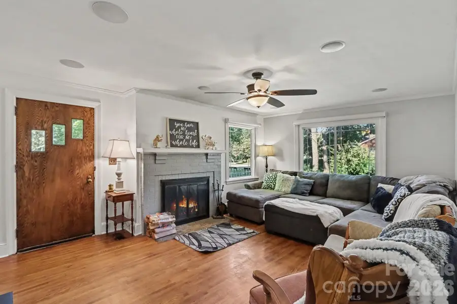 5528 Oak Drive, Charlotte, NC 28216 - #2