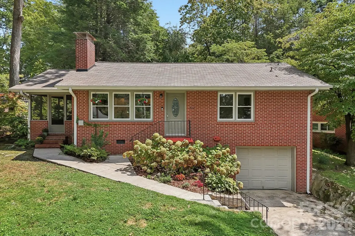 322 Crescent Avenue, Hendersonville, NC 28792 - #1