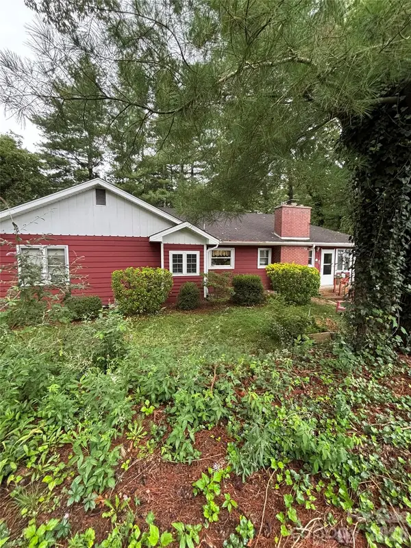 529 Alta Vista Drive, Hendersonville, NC 28791