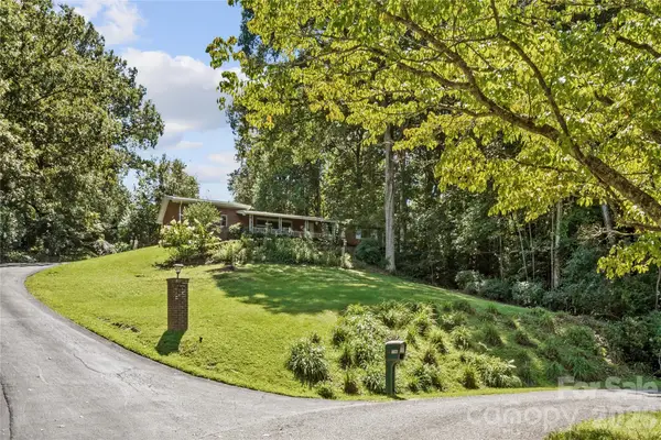 106 Holly Lane, Brevard, NC 28712