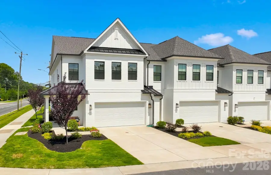 6007 Mariemont Circle, Charlotte, NC 28226 - #2