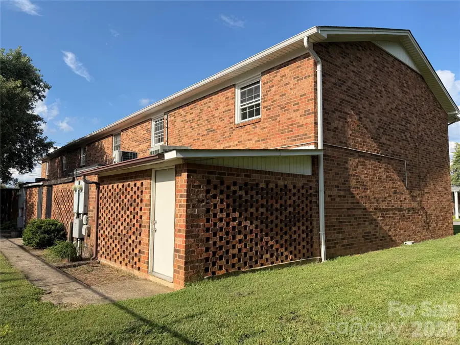 155 NW 17th Street Nw #F1, Hickory, NC 28601 - #3