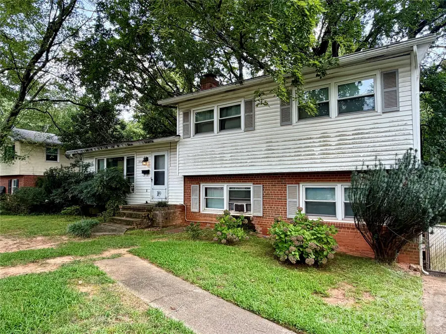 3512 Winterfield Place, Charlotte, NC 28205 - #2