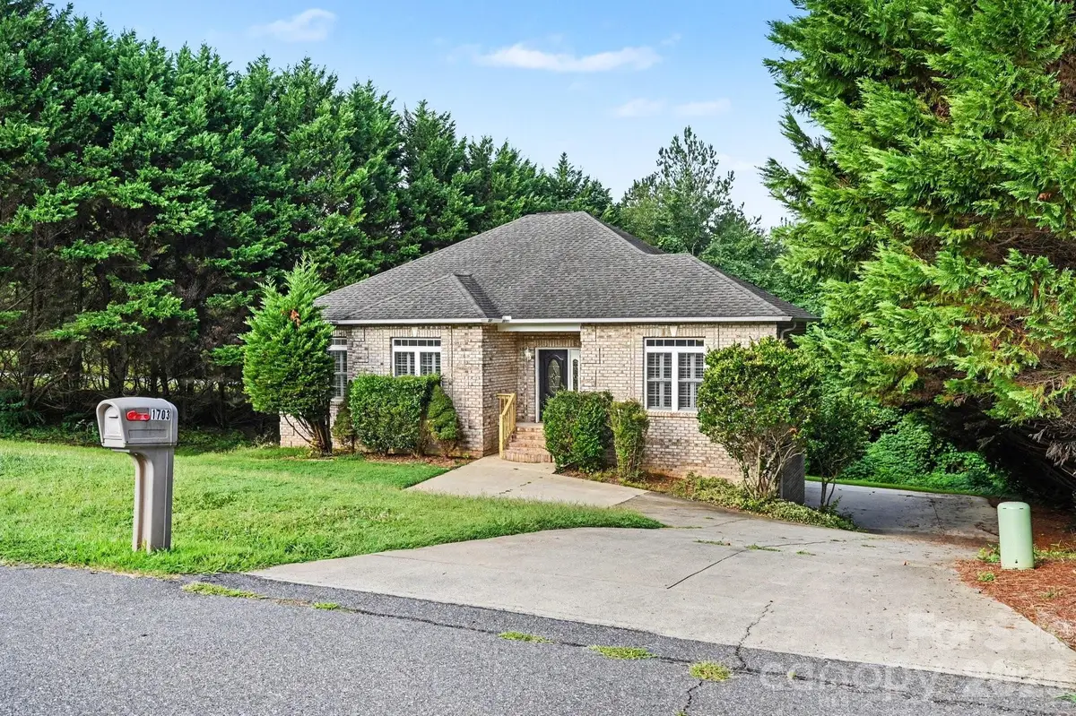 1703 Running Deer Drive Nw, Conover, NC 28613 - #1