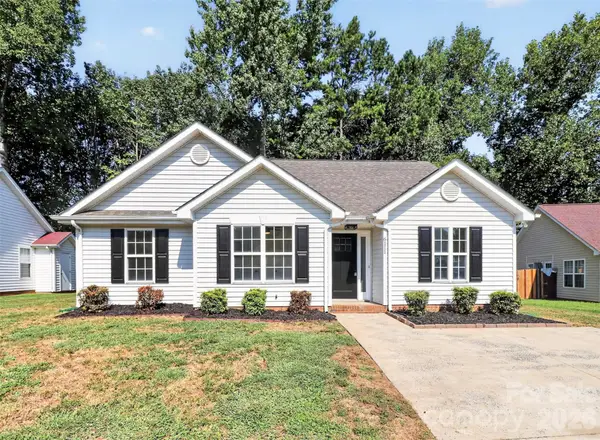 6111 Country Walk Drive, Charlotte, NC 28212