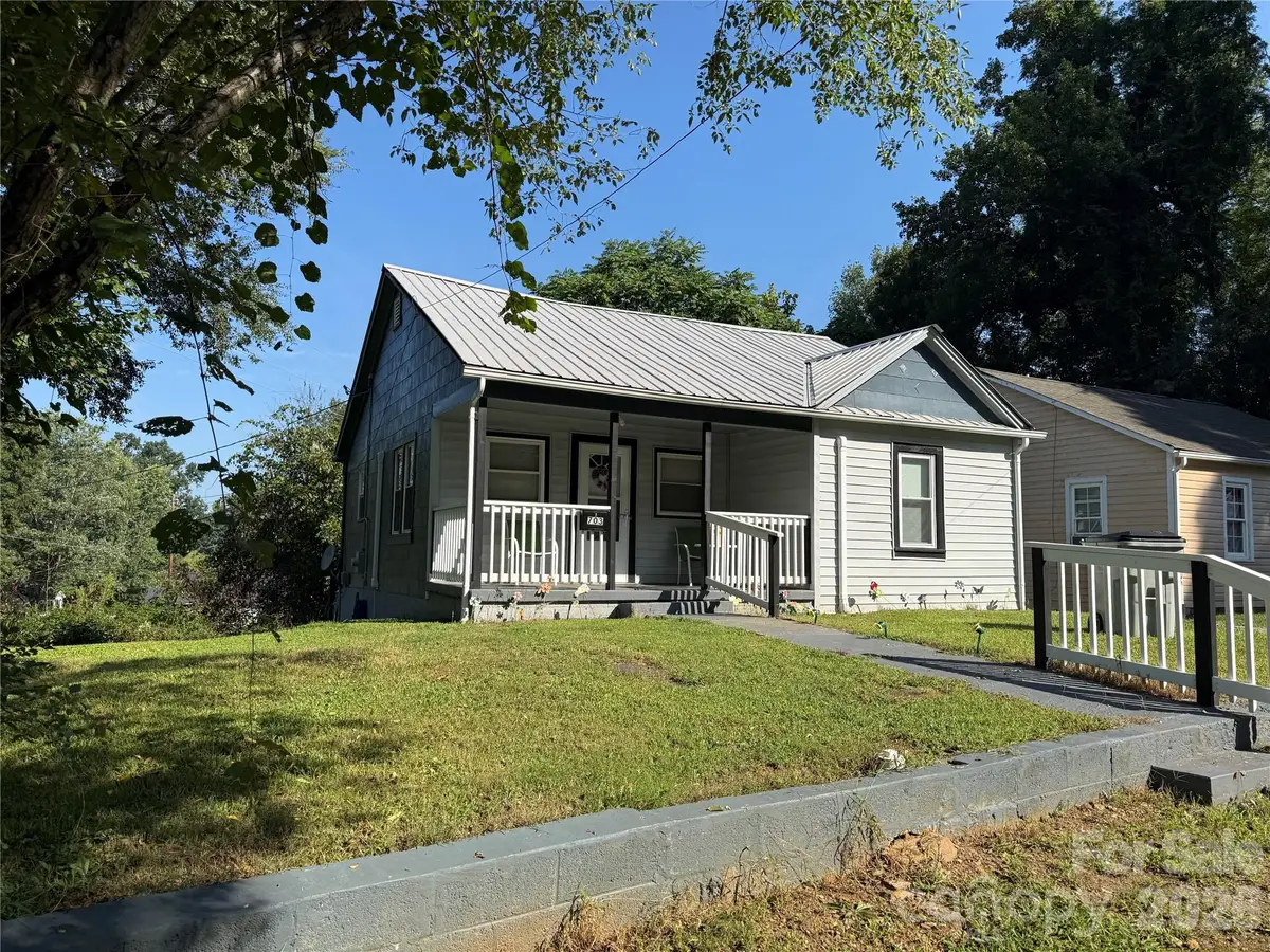 703 Stage Street Nw, Lenoir, NC 28645 - #1