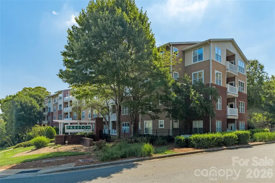 1000 E Woodlawn Road #217, Charlotte, NC 28209 - #2