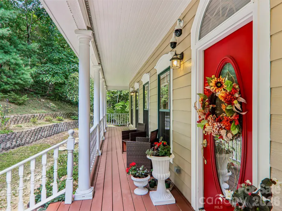 16 Hobe Crest, Hendersonville, NC 28792 - #3