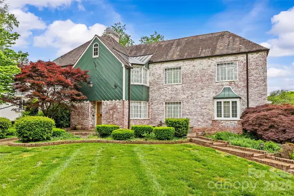 1858 Queens Road W, Charlotte, NC 28207