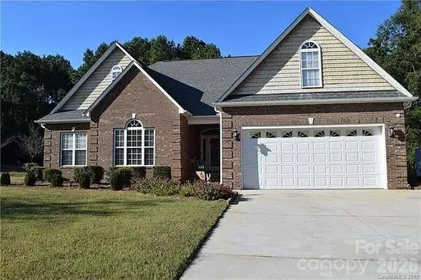 136 Gibralter Point Road, Dallas, NC 28034