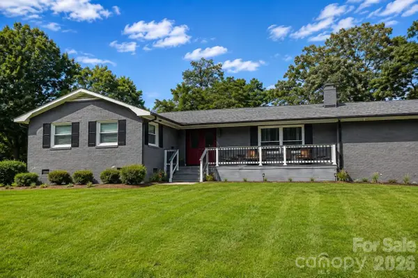 1900 W Laporte Drive, Charlotte, NC 28216