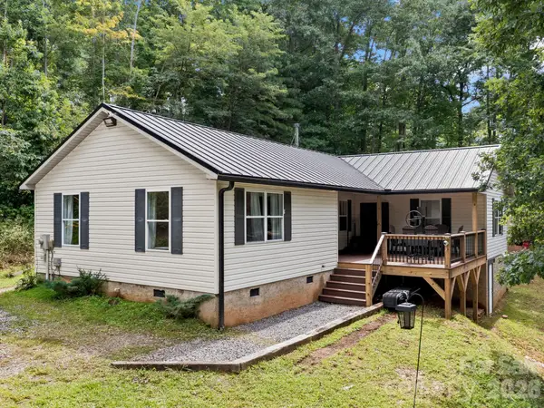 41 Bear Trail, Fairview, NC 28730