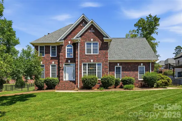 182 E Tattersall Drive, Statesville, NC 28677
