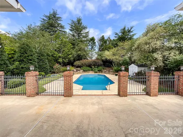 7000 Royce Court, Charlotte, NC 28277