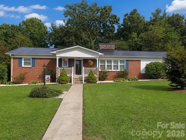 105 Merrywood Drive, Lenoir, NC 28645