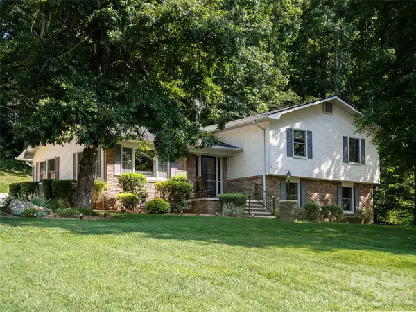 1 Morris Drive, Weaverville, NC 28787