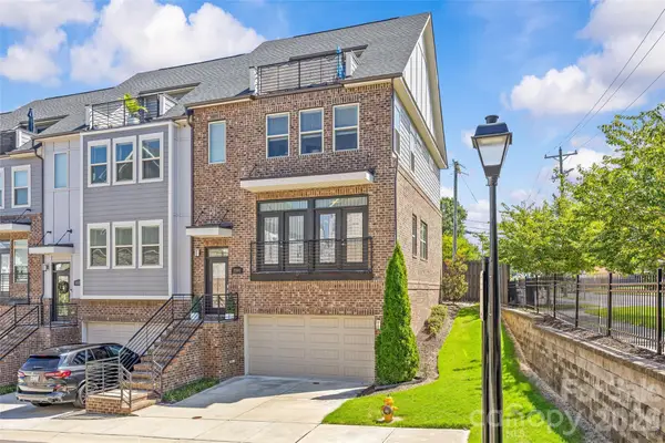 17141 Soho Drive, Charlotte, NC 28204