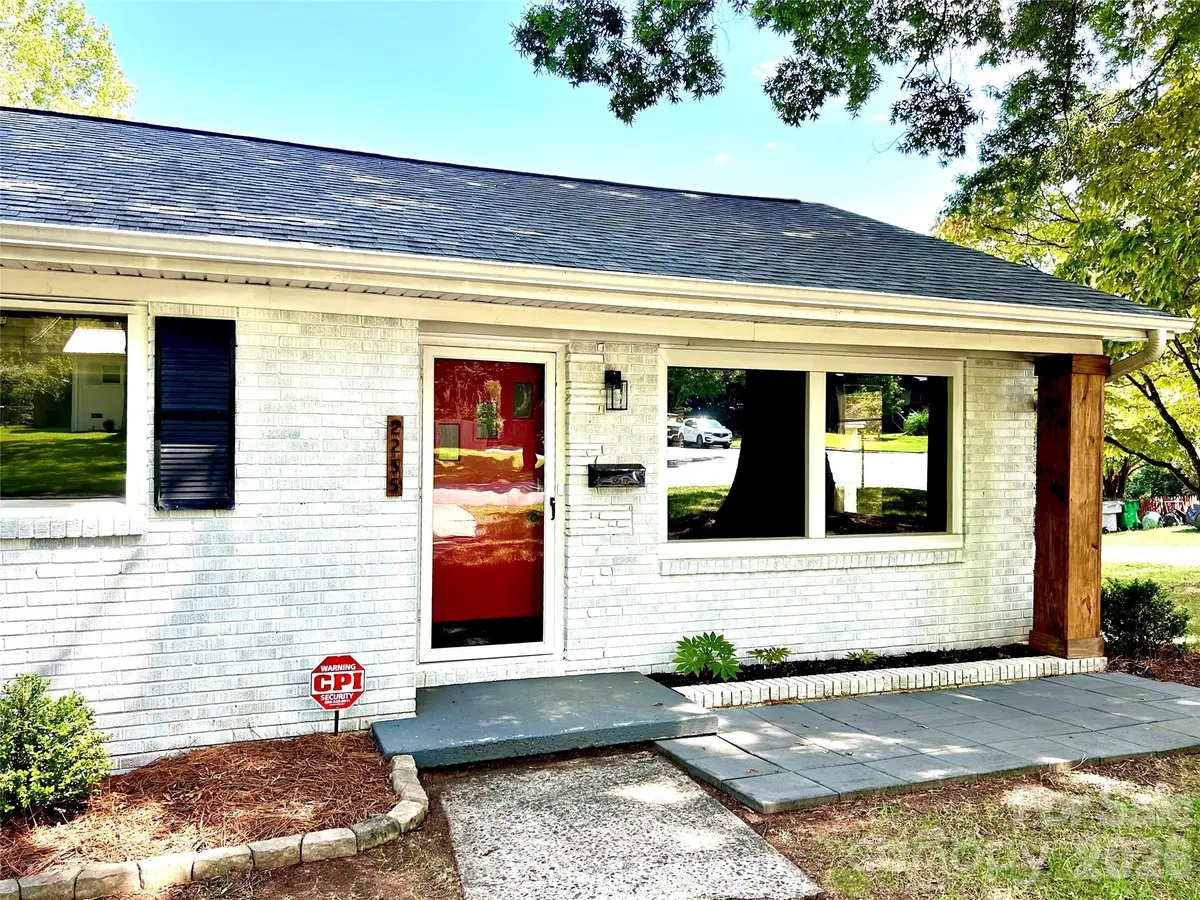 2255 Falmouth Road, Charlotte, NC 28205 - #1