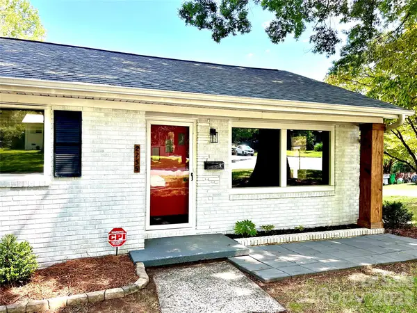 2255 Falmouth Road, Charlotte, NC 28205