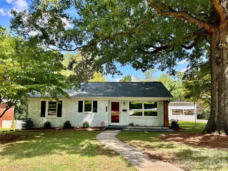 2255 Falmouth Road, Charlotte, NC 28205 - #3
