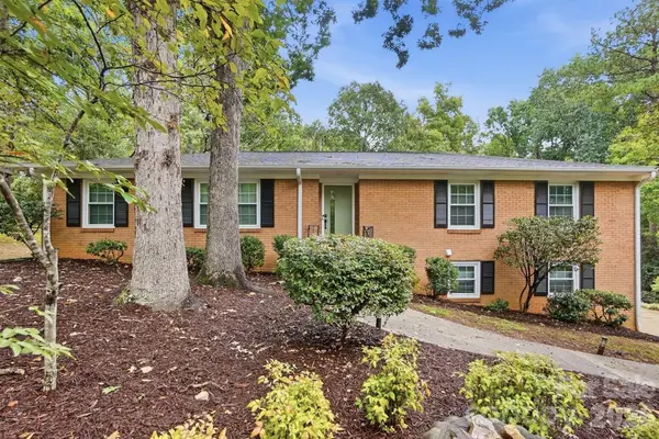 1814 Summerhill Drive, Charlotte, NC 28212