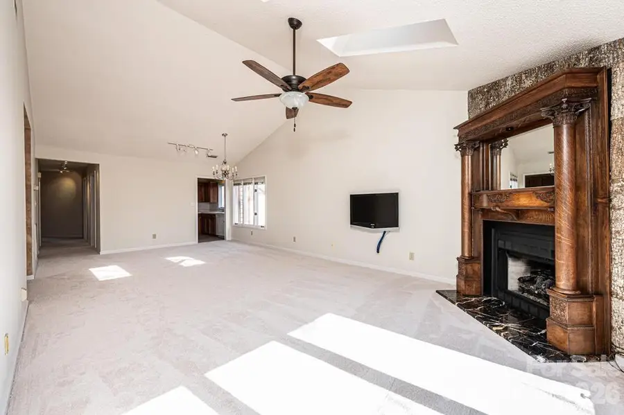 2231 6th Street Nw #16, Hickory, NC 28601 - #3