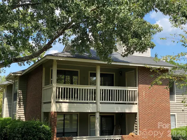 7962 Greenside Court, Charlotte, NC 28277