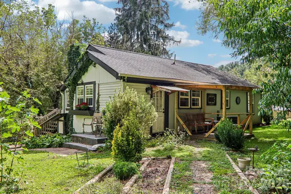 418 Sharptown Road, Canton, NC 28716