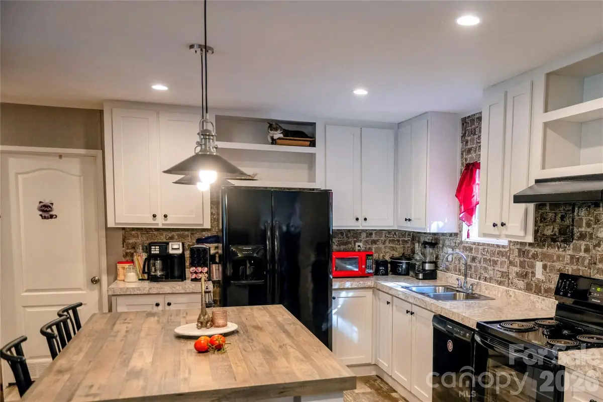 30 & 32 W Skyland Circle, Asheville, NC 28804 - #1