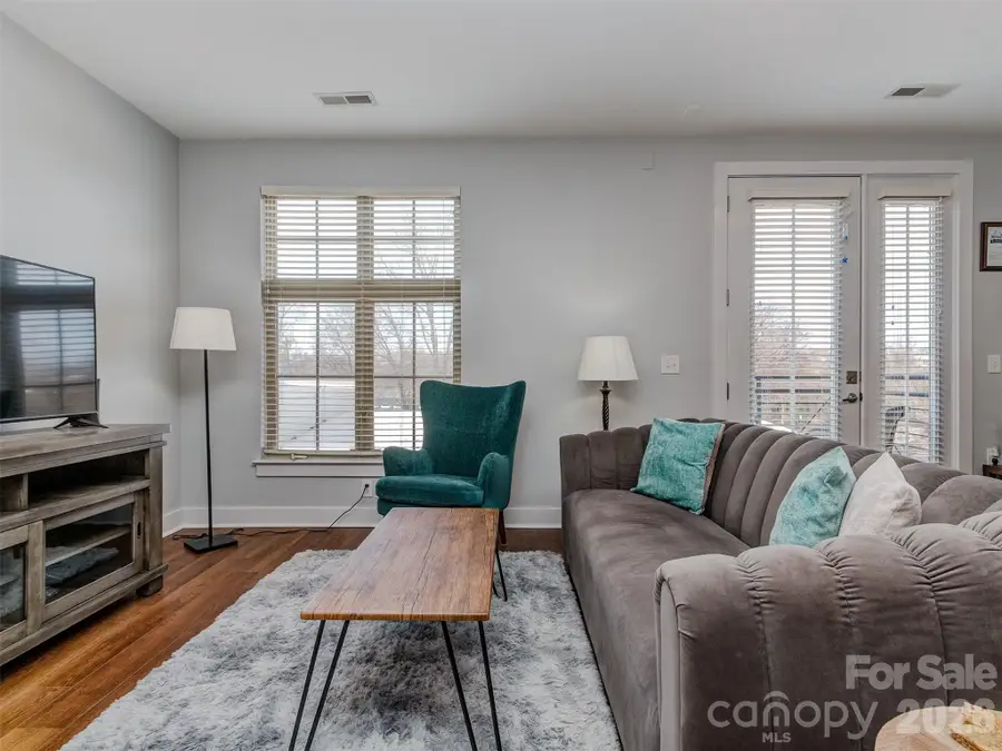 1101 W 1st Street #211, Charlotte, NC 28202 - #2