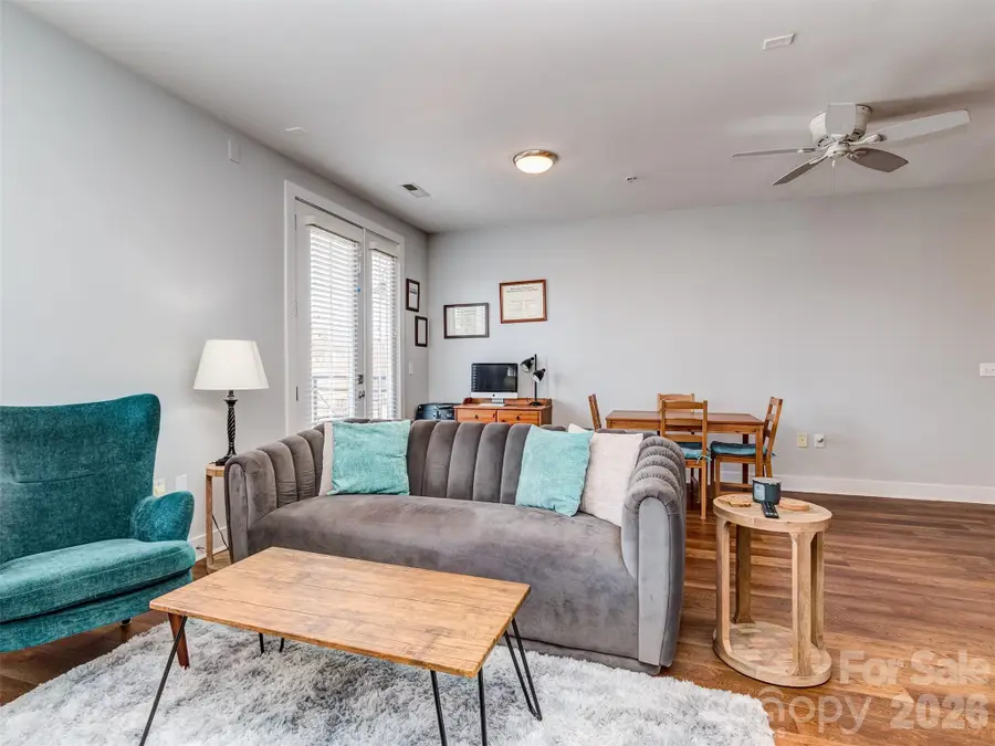 1101 W 1st Street #211, Charlotte, NC 28202 - #3