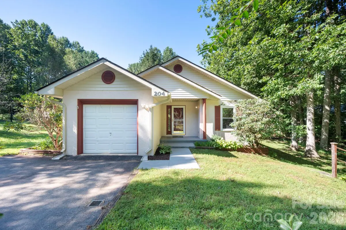 204 Cinnamon Way, Flat Rock, NC 28731 - #1
