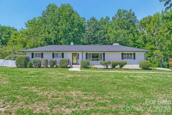 6607 Indian Lane, Charlotte, NC 28213