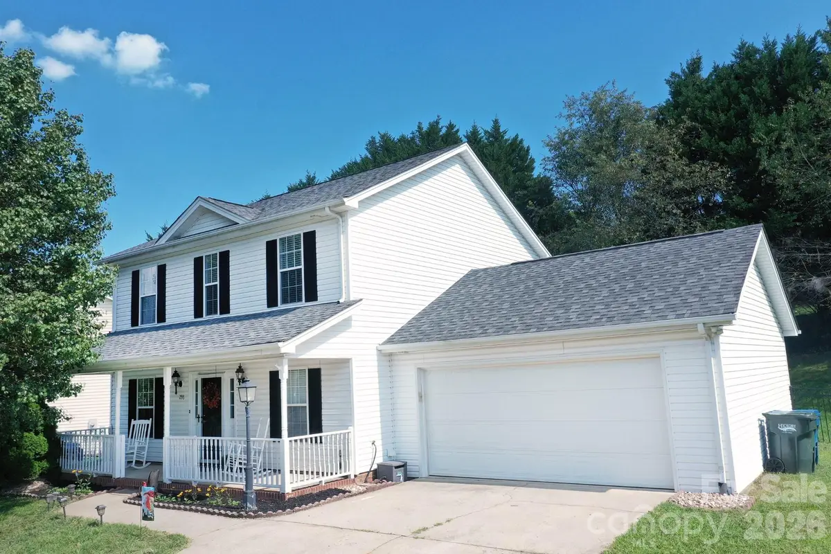 236 17th Avenue Se, Hickory, NC 28602 - #1