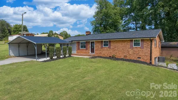 2823 39th Avenue Ne, Hickory, NC 28601