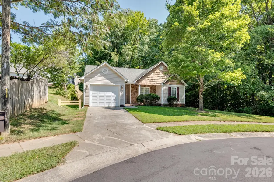 7917 Pebbleridge Drive, Charlotte, NC 28212 - #2
