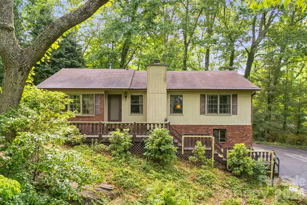 636 Goldview Drive, Hendersonville, NC 28791
