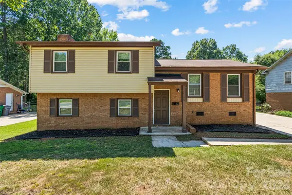 7100 Covecreek Drive, Charlotte, NC 28215