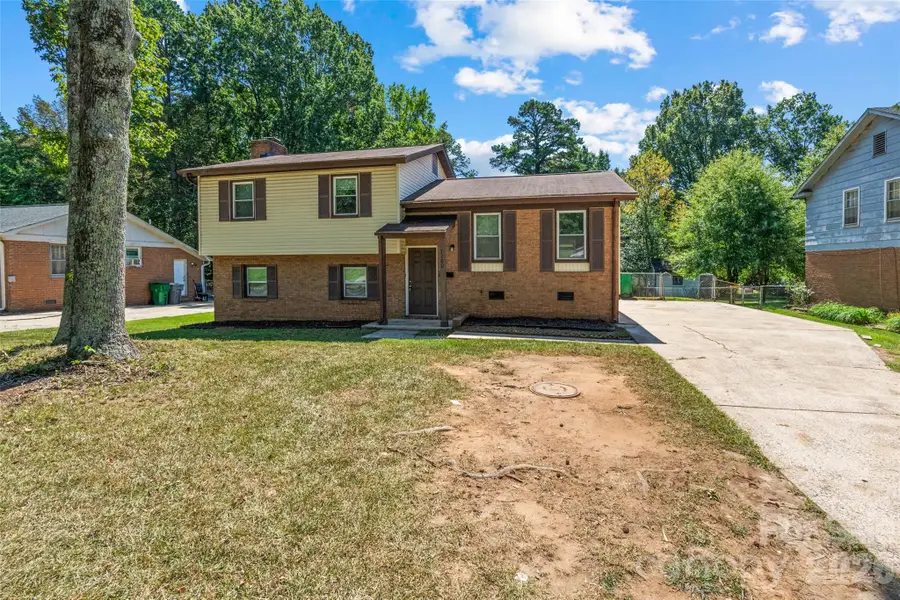 7100 Covecreek Drive, Charlotte, NC 28215 - #2