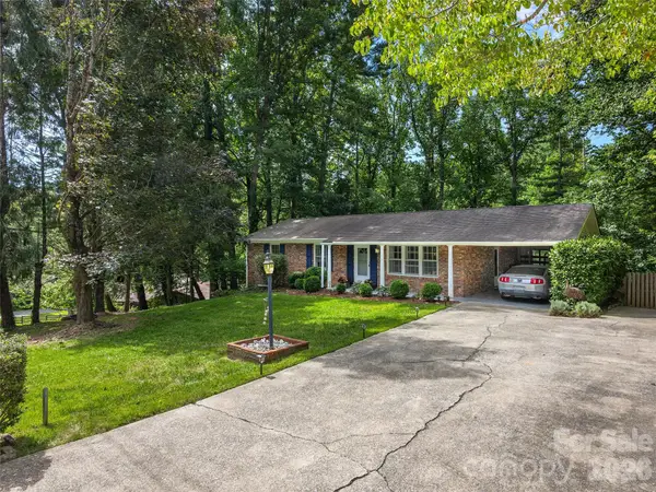 921 Indian Hill Road, Hendersonville, NC 28791