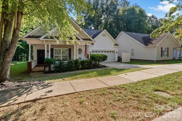 13502 Glencreek Lane, Huntersville, NC 28078