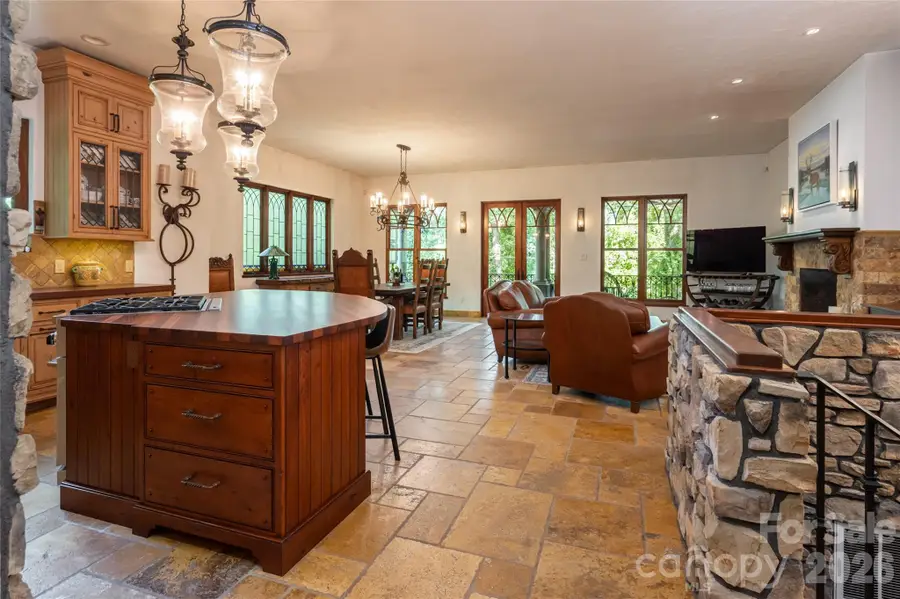 18 Woodlink Road, Asheville, NC 28801 - #2
