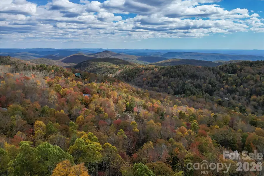 6243 Sunny Drive, Newland, NC 28657 - #2