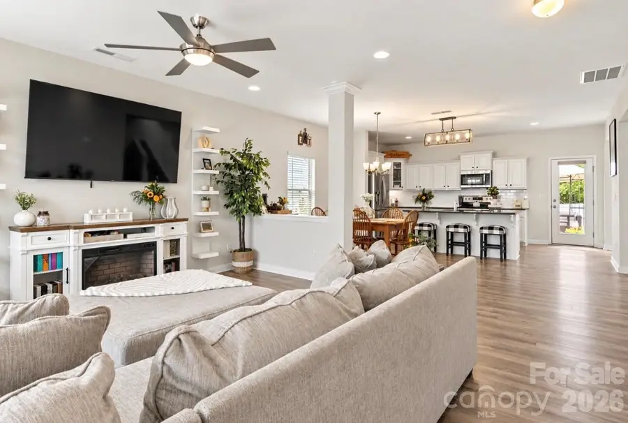 10304 Holly Park Drive, Charlotte, NC 28214 - #3