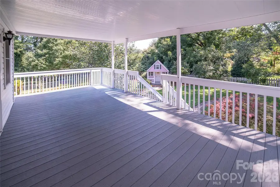 115 N Chestnut Street, Morganton, NC 28655 - #3