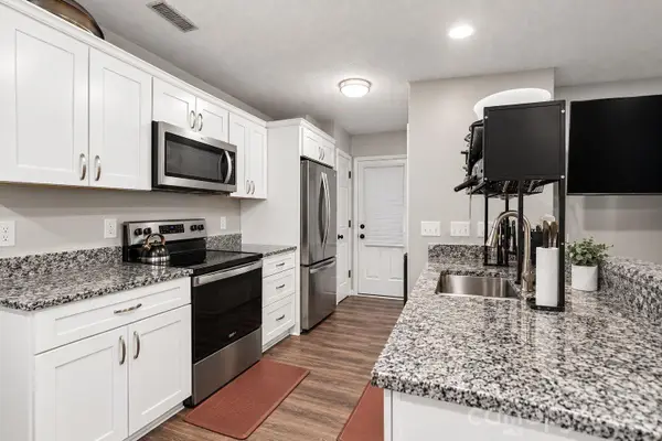 8324 Russell Road, Charlotte, NC 28262