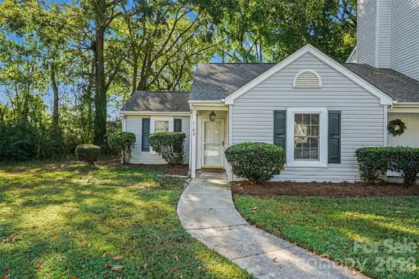 1542 Hunt Club Court, Rock Hill, SC 29732
