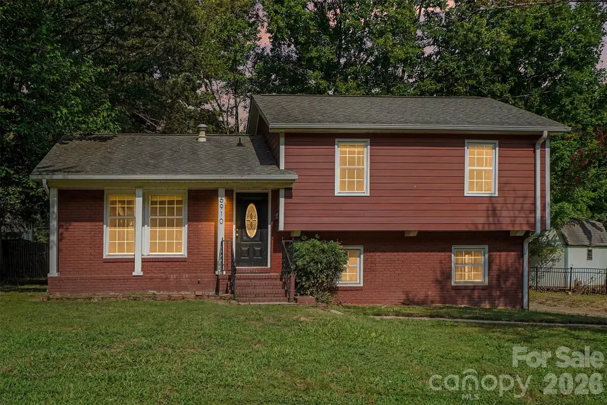 6910 Wrentree Drive, Charlotte, NC 28210 - #1