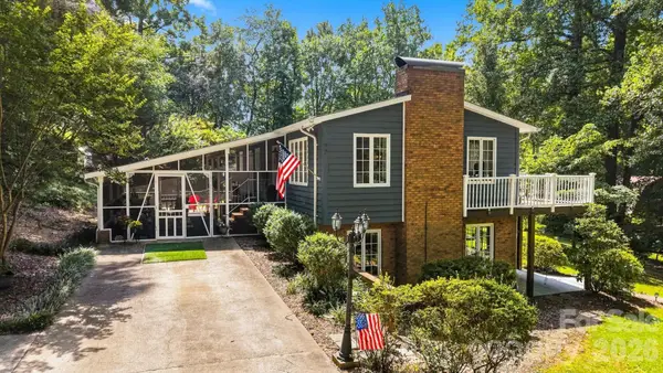 37 Home Place Lane, Hickory, NC 28601