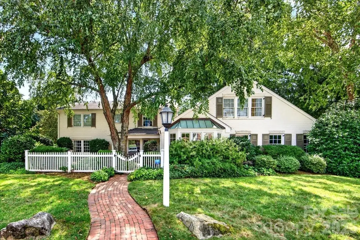 2200 Queens Road E, Charlotte, NC 28207 - #1